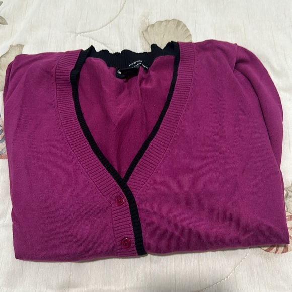 Lifestyle Attitude by Larry Levine Button Front Cardigan - Picture 10 of 13